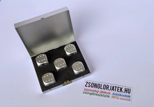 Különleges ezüst színű 5 darabos dobókockakészlet díszdobozban, fém kivitel, nehéz súlyú K6 D6