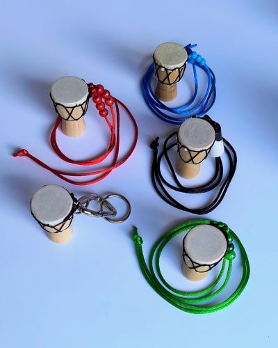 Mini djembe dob kulcstartó, fűggő, nyaklánc
