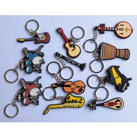 Hangszer alakú kulcstartó